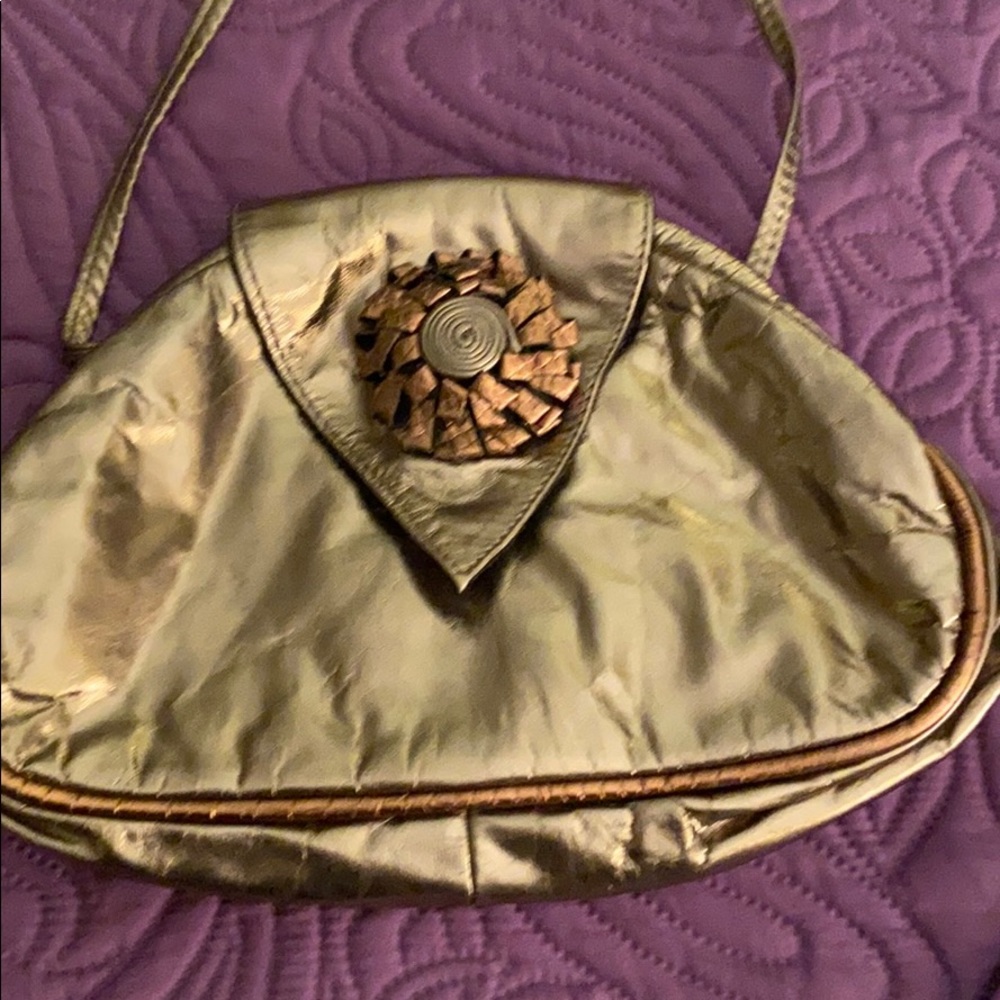 Leather shoulder bag